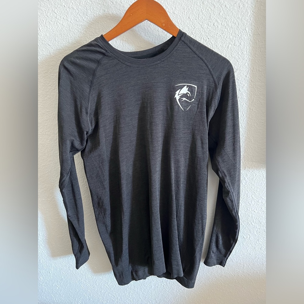 Alphalete Performance Long Sleeve - Medium